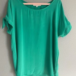 Green cold shoulder blouse with tie sleeves